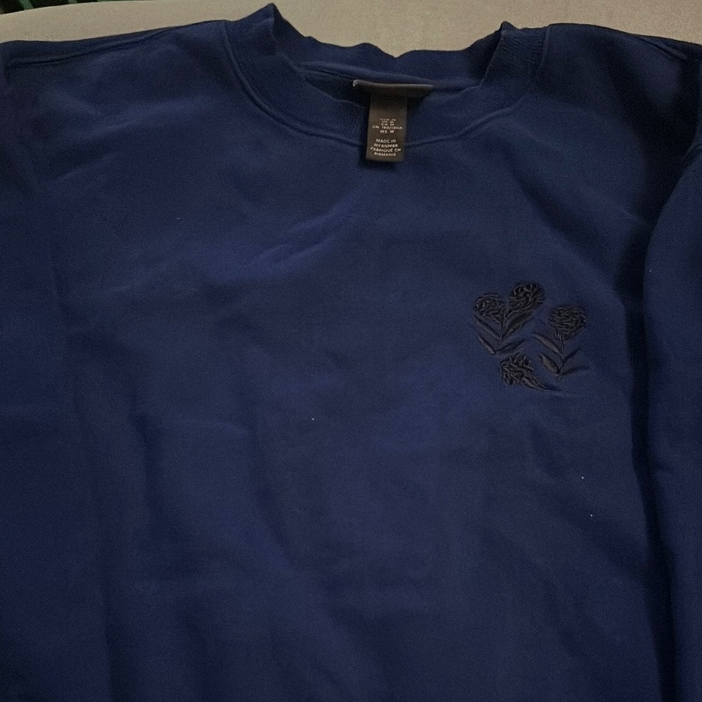 Navy Blue Sweatshirt with Floral Embroidery